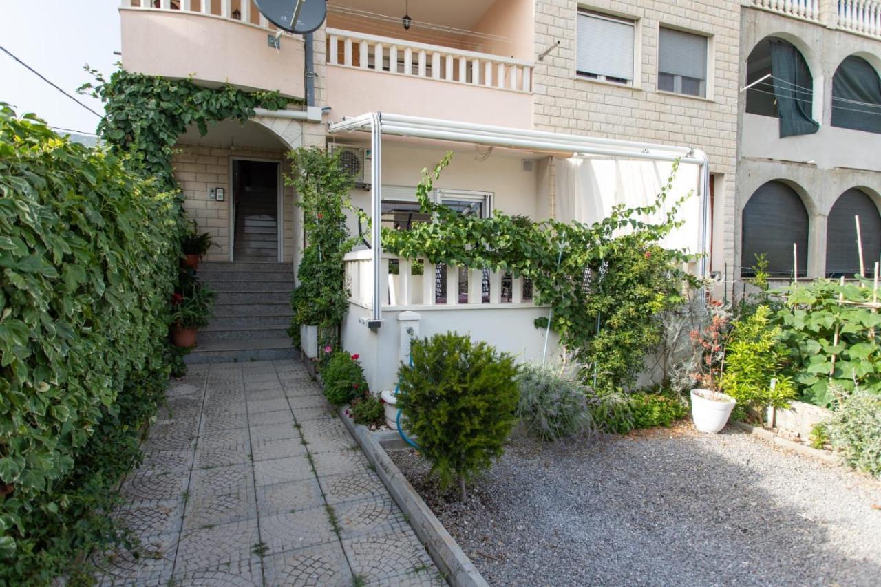 Lux Apartment Ema Kaštela Esterno foto